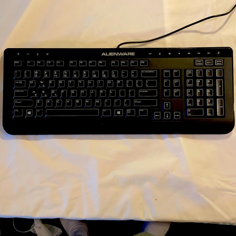 Dell AlienWARE Multimedia Black USB Keyboard 40CM0 SK-8165 (Tested & Working )